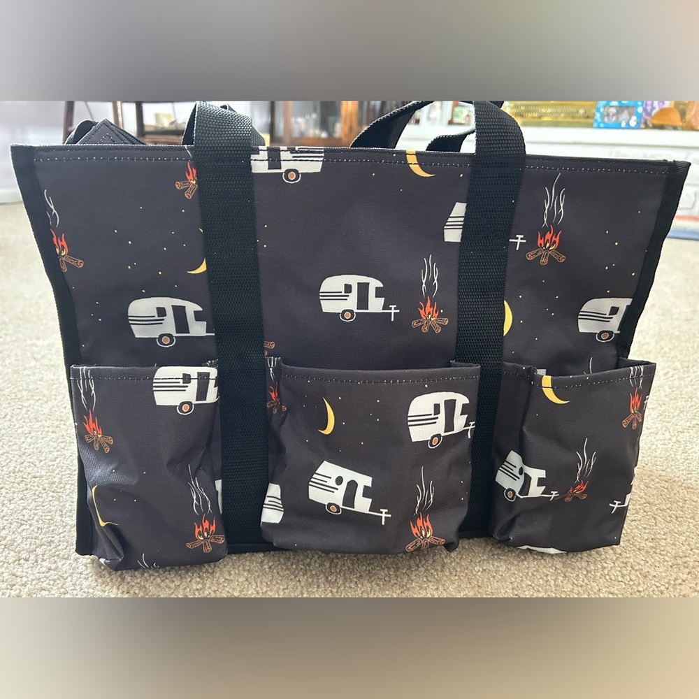 Thirty One Utility Tote Zip Top